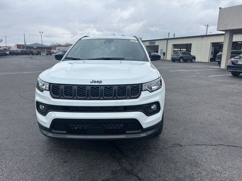 New 2026 Jeep Compass Latitude image 10