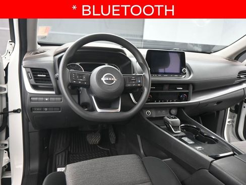 Used 2023 Nissan Rogue SV FWD image 18