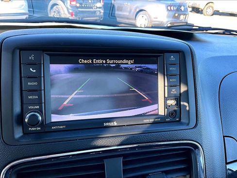 Used 2018 Dodge Grand Caravan SE w/ UConnect Hands-Free Group image 20