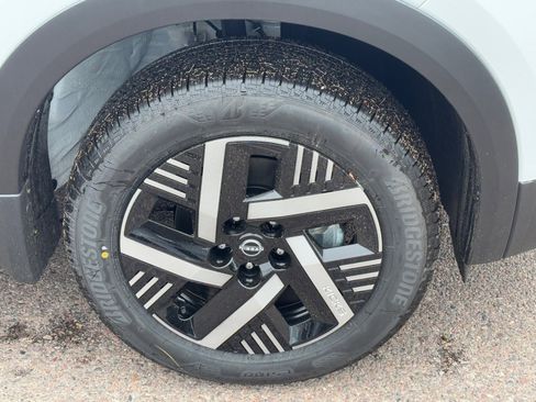 New 2026 Nissan Kicks SV image 10