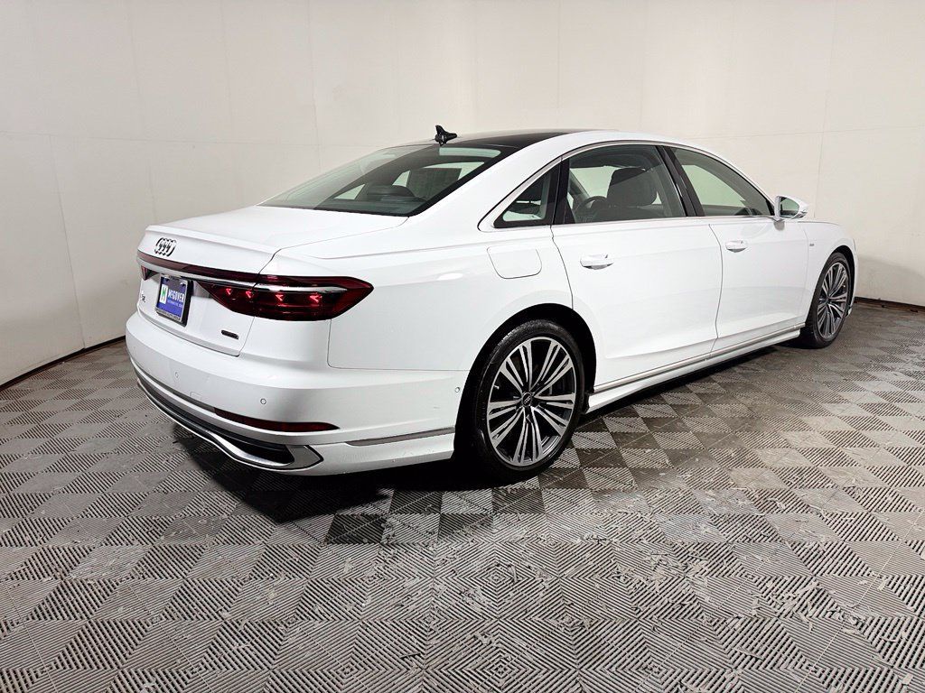 Used 2023 Audi A8 L 3.0T AWD/4WD image 7