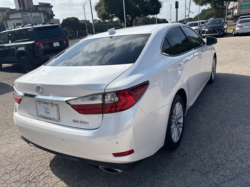 Used 2017 Lexus ES 350 w/ Premium Package FWD image 5