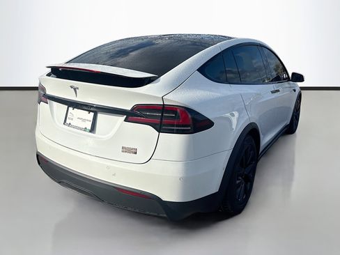 Used 2022 Tesla Model X Plaid image 5