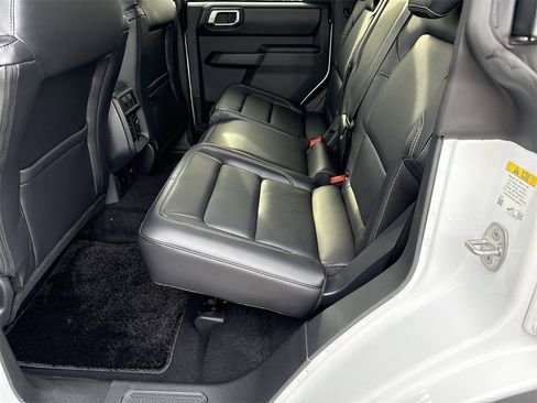 New 2025 Ford Bronco Outer Banks w/ Sasquatch Package image 22