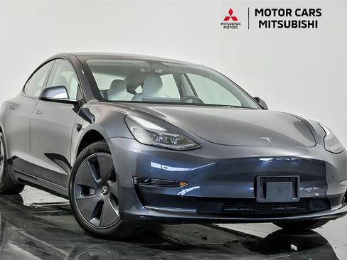 Used 2023 Tesla Model 3 Standard Range RWD image 1