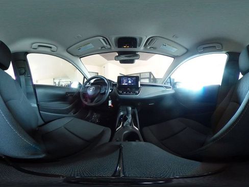 Used 2025 Toyota Corolla LE FWD image 35