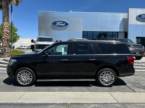 Used 2024 Ford Expedition Max Limited AWD/4WD image 3