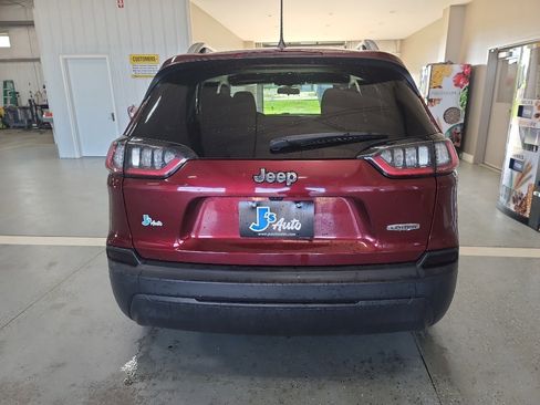 Used 2020 Jeep Cherokee Latitude FWD image 6
