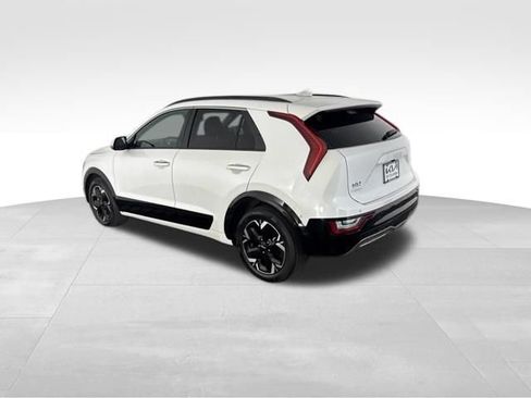 Certified 2023 Kia Niro Wave FWD image 9