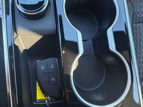 New 2026 Chevrolet Equinox LT image 23