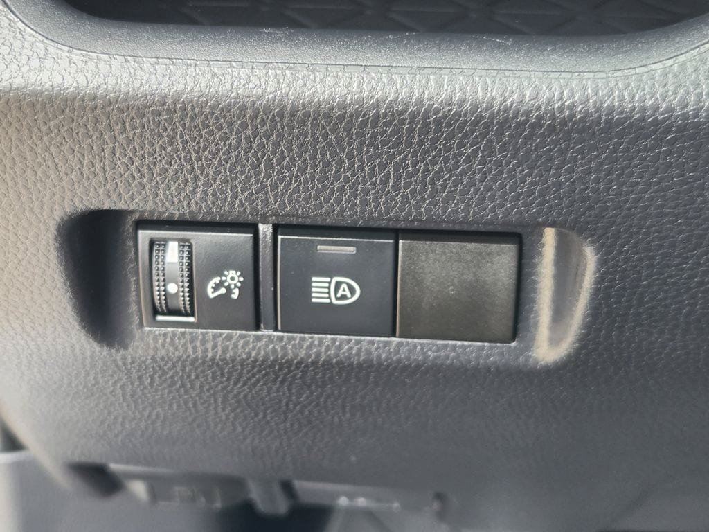 Used 2025 Toyota RAV4 LE FWD image 20
