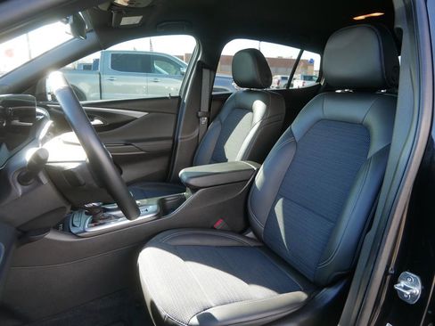 Certified 2024 Buick Envista Preferred w/ Convenience I Package image 10