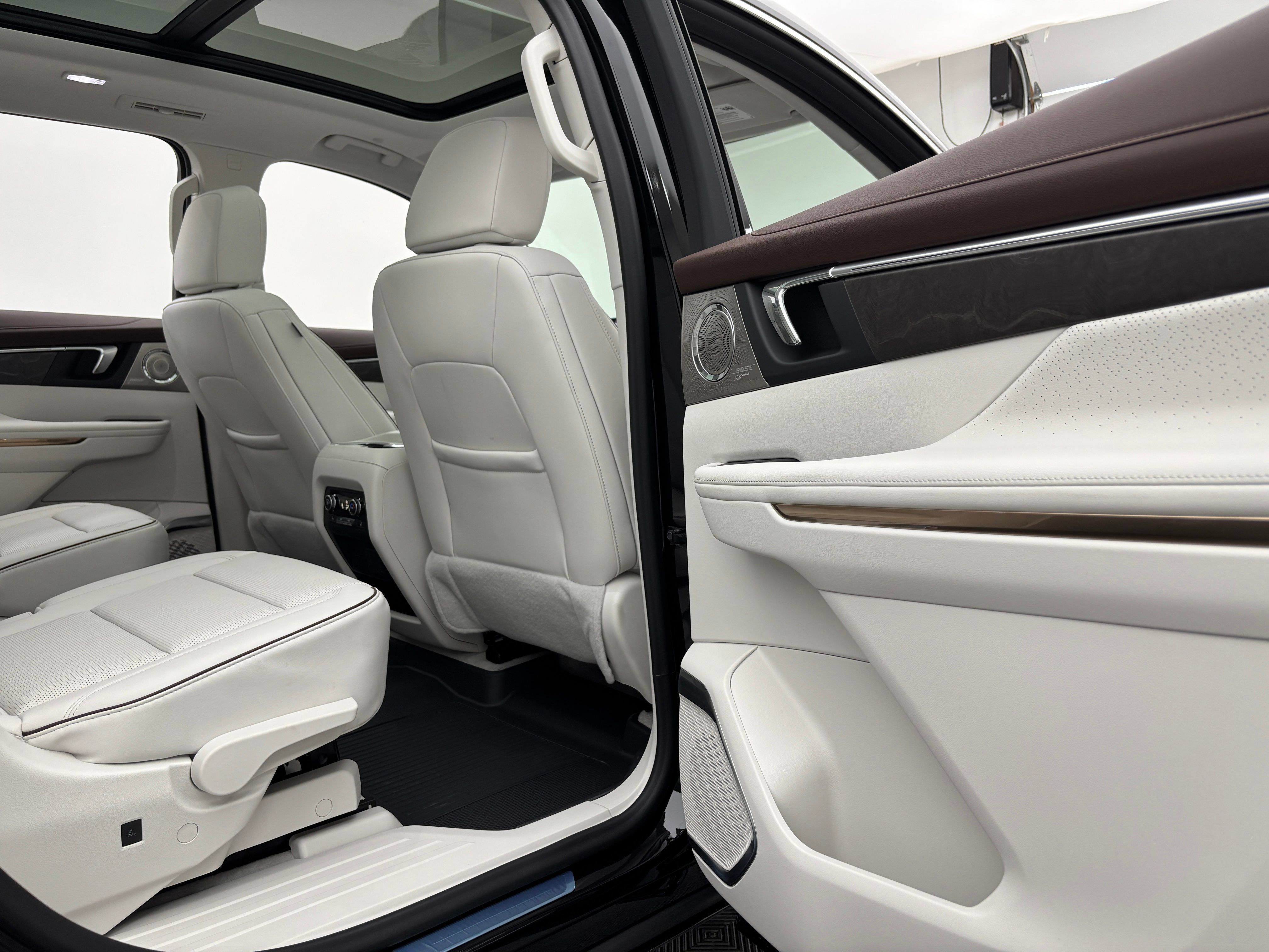 New 2026 Buick Enclave Avenir w/ Super Cruise Package AWD/4WD image 41