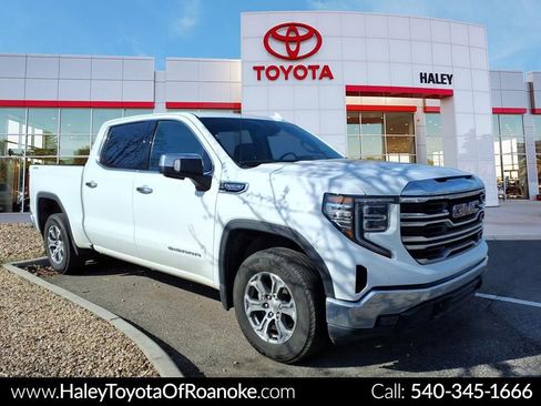 Used 2025 GMC Sierra 1500 SLT image 1