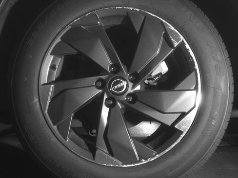 Used 2025 Nissan Rogue SV FWD image 14