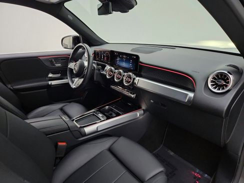 Certified 2024 Mercedes-Benz GLB 250 image 44