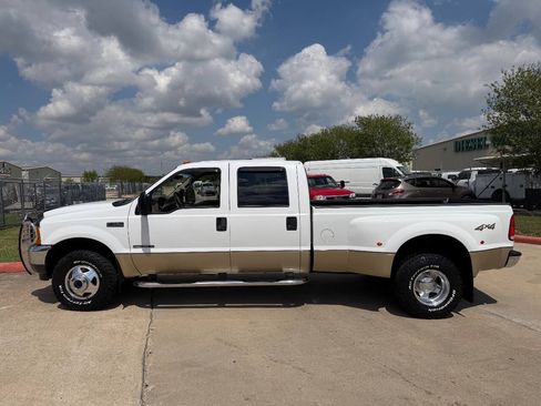 Used 2001 Ford F350 Lariat AWD/4WD image 3