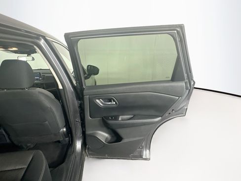 Used 2025 Nissan Rogue SV FWD image 29