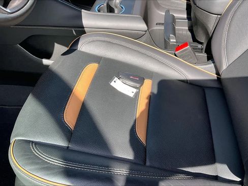 Used 2024 GMC Yukon XL AT4 w/ Technology Package image 14