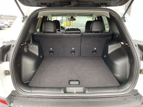 Used 2022 Jeep Cherokee Trailhawk image 31