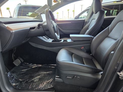 Used 2023 Tesla Model Y 2WD image 13