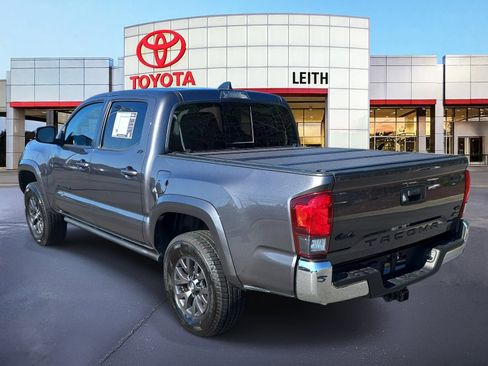 Used 2021 Toyota Tacoma SR5 image 4