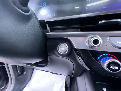 Used 2025 Kia Telluride S FWD image 17