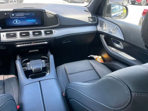 Used 2025 Mercedes-Benz GLE 350 4MATIC image 9