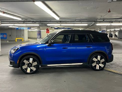 Used 2025 MINI Cooper Countryman S w/ Comfort Package Max image 32