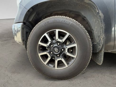 Used 2017 Toyota Tundra Limited AWD/4WD image 9