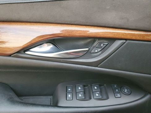 Used 2016 Cadillac Escalade Luxury image 28