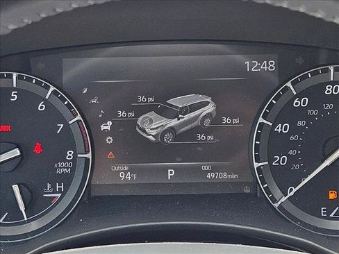 Used 2020 Toyota Highlander XLE FWD image 11