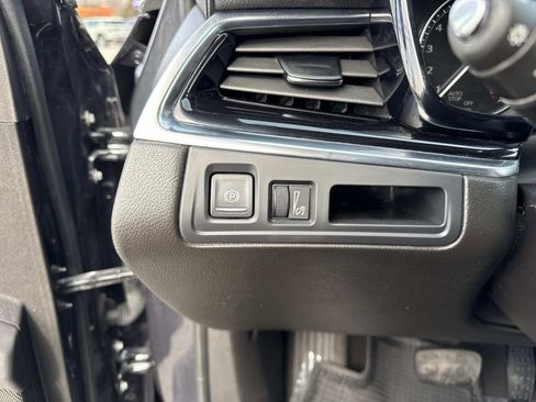 Used 2023 Cadillac XT6 Premium Luxury image 13