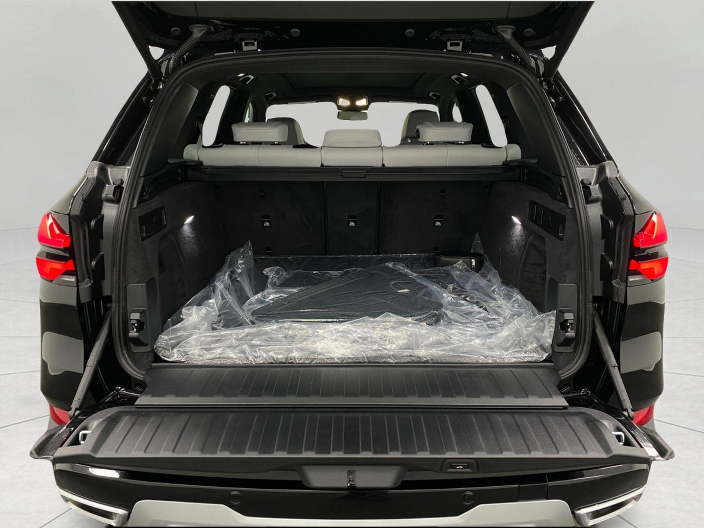 New 2026 BMW X5 xDrive40i AWD/4WD image 8