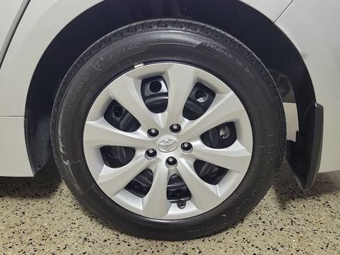 Used 2025 Toyota Corolla LE FWD image 8
