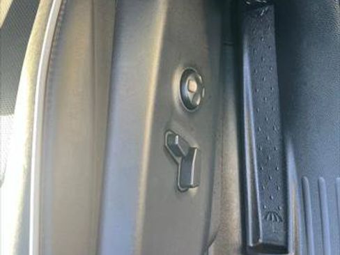 Certified 2026 Chrysler Pacifica Limited w/ S Appearance Package FWD image 29
