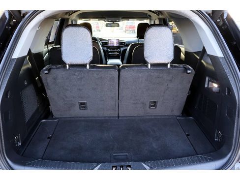 Used 2022 Ford Explorer Limited w/ Equipment Group 301A RWD image 23