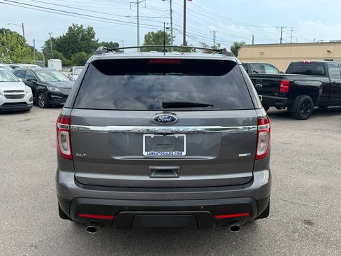 Used 2014 Ford Explorer XLT w/ Equipment Group 202A AWD/4WD image 4