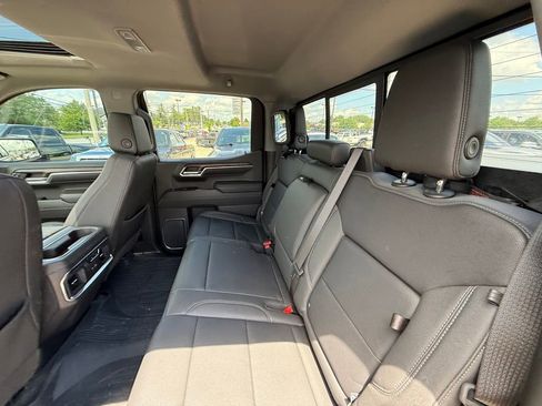 Used 2023 GMC Sierra 1500 SLT w/ SLT Convenience Package AWD/4WD image 27