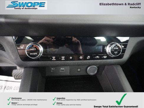 New 2025 Mitsubishi Outlander SE image 18