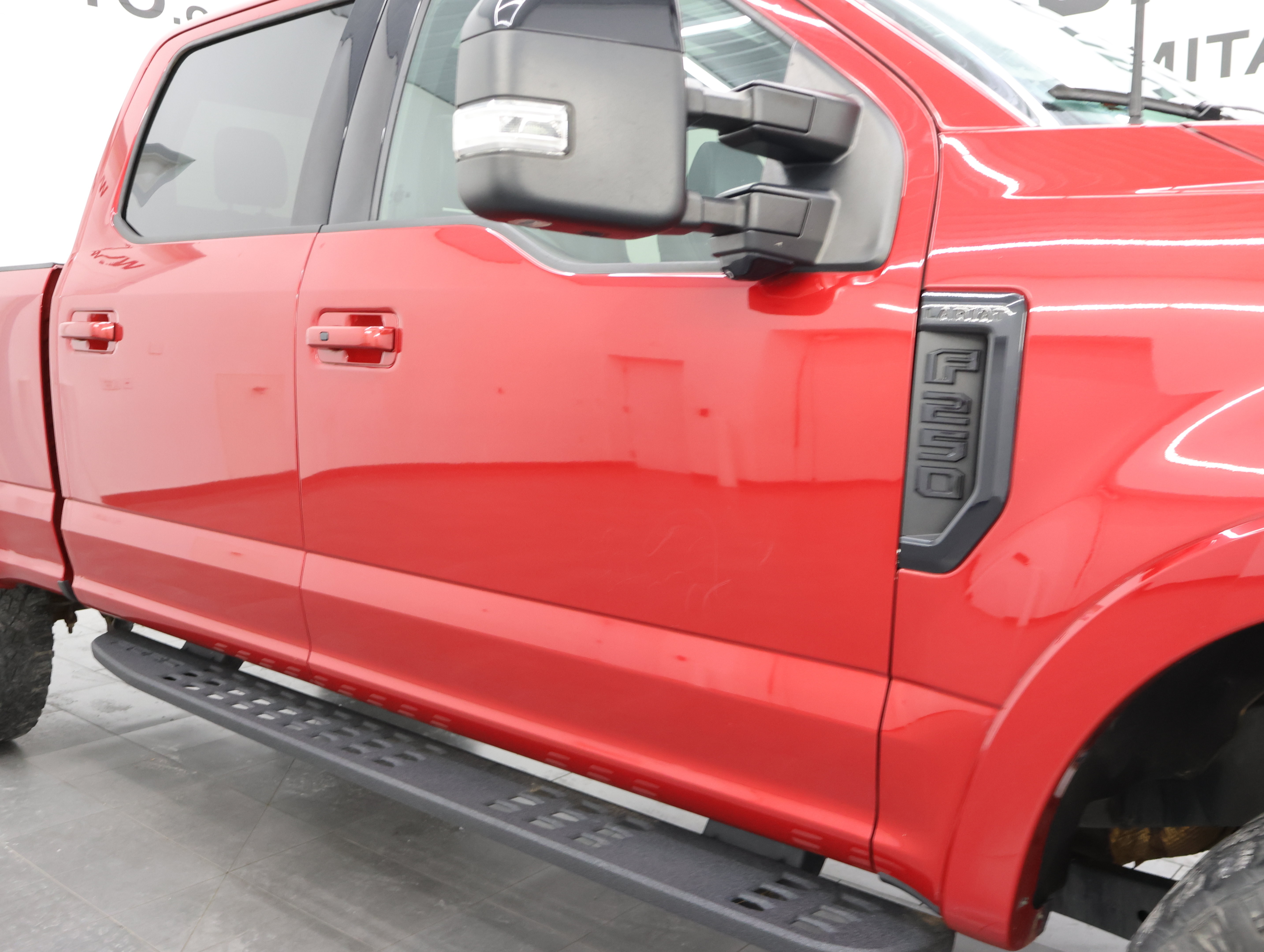 Used 2022 Ford F250 Lariat w/ Tremor Off-Road Package AWD/4WD image 27