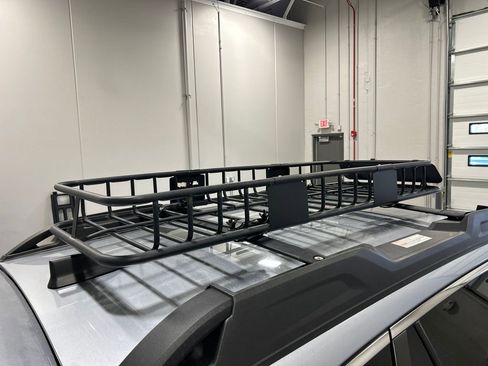 Used 2022 Subaru Outback Premium image 34