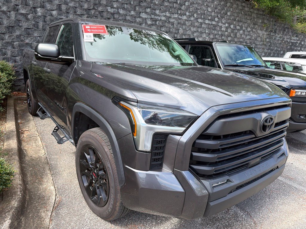 Used 2023 Toyota Tundra SR5 w/ SR5 Convenience Package AWD/4WD image 4