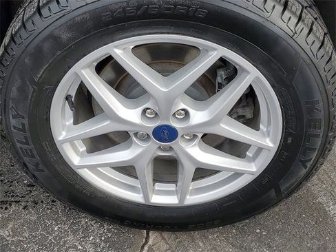 Used 2022 Ford Edge SEL w/ Convenience Package image 5