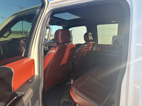 Used 2019 Ford F150 Platinum w/ Equipment Group 701A Luxury image 11