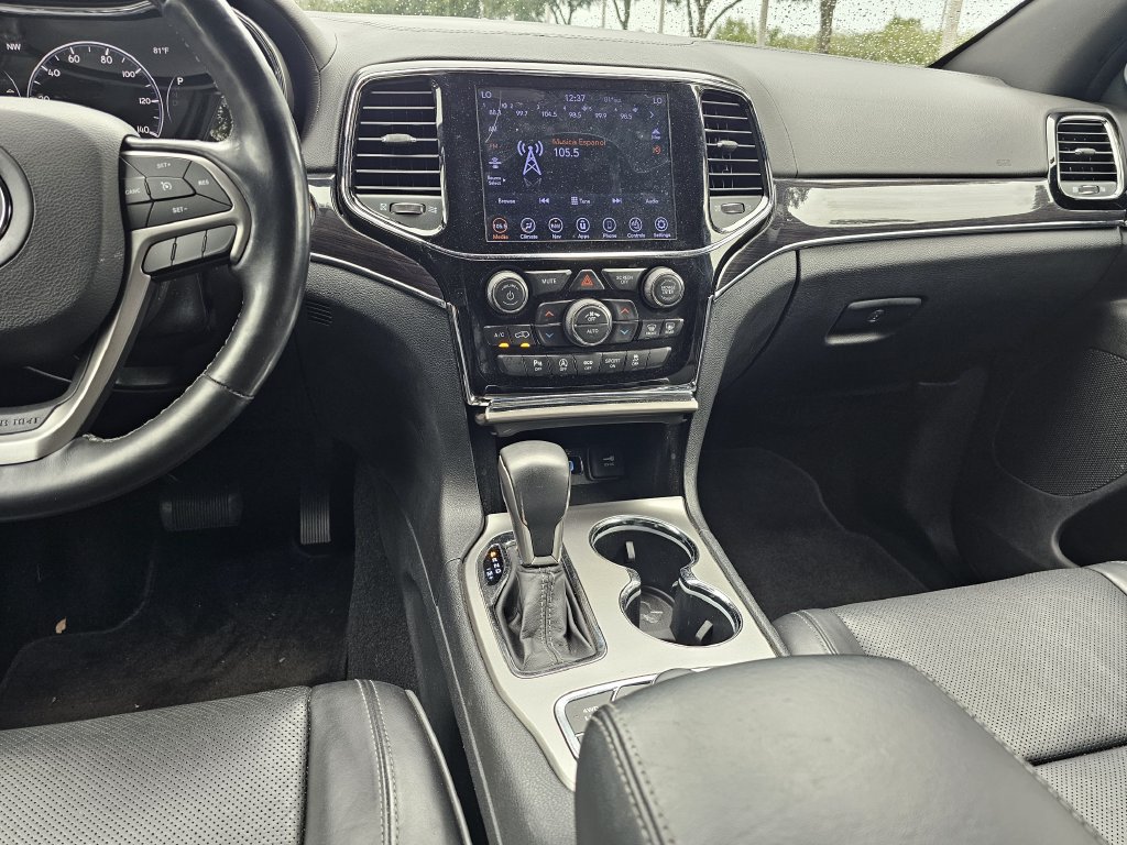 Used 2020 Jeep Grand Cherokee Overland AWD/4WD image 14