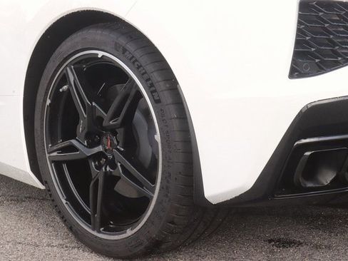 Used 2023 Chevrolet Corvette Stingray Convertible w/ 1LT image 7