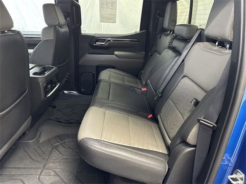 Used 2022 Chevrolet Silverado 1500 ZR2 image 12