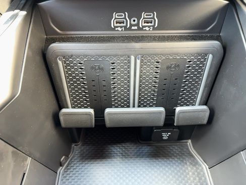 New 2026 RAM 2500 Laramie AWD/4WD image 40