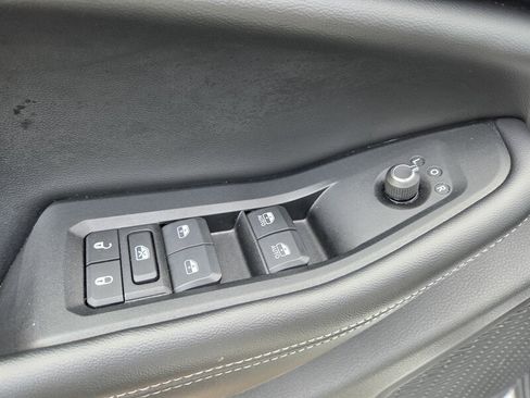 Used 2024 Jeep Grand Cherokee L Laredo image 14